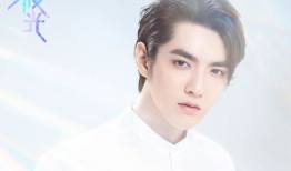 明星爆料吃瓜易烊千玺,明星爆料背后的吃瓜真相