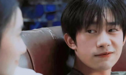 明星爆料吃瓜易烊千玺,明星爆料背后的吃瓜真相