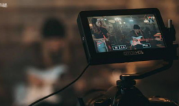 短视频 场景,都市白领的午间休闲时光